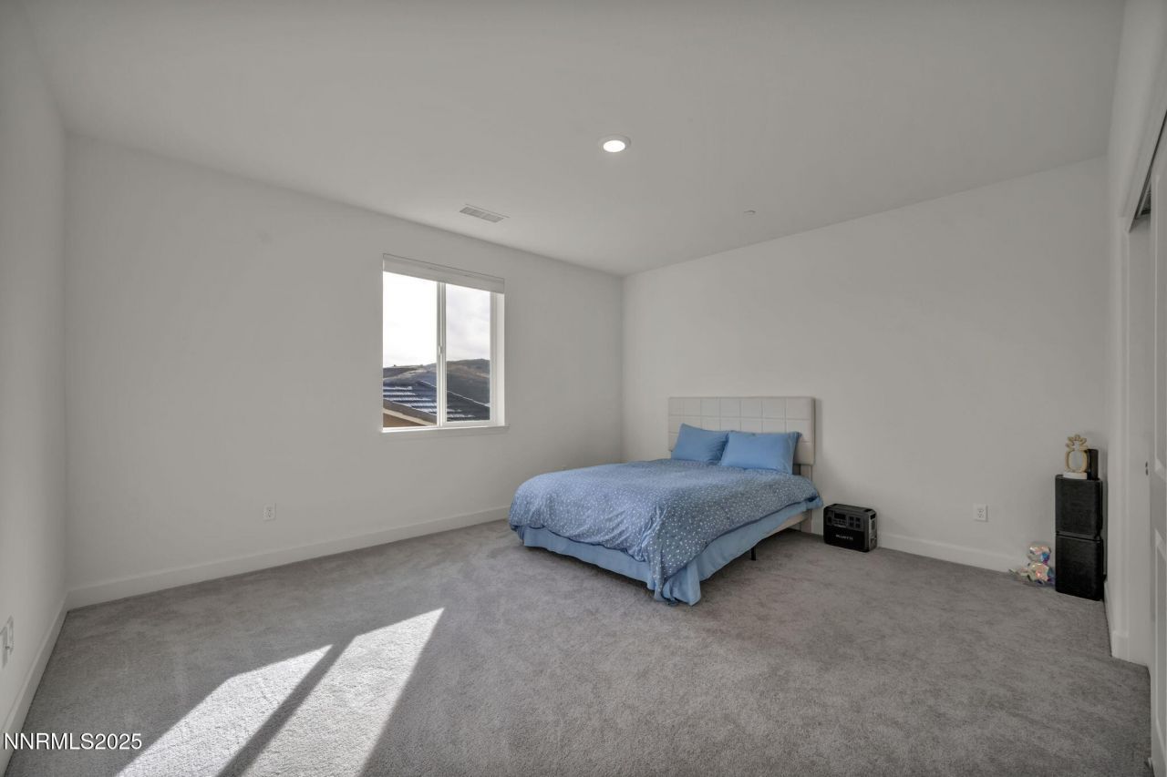 6870 Pilot Peak Road, Sparks, NV 89436 Photo