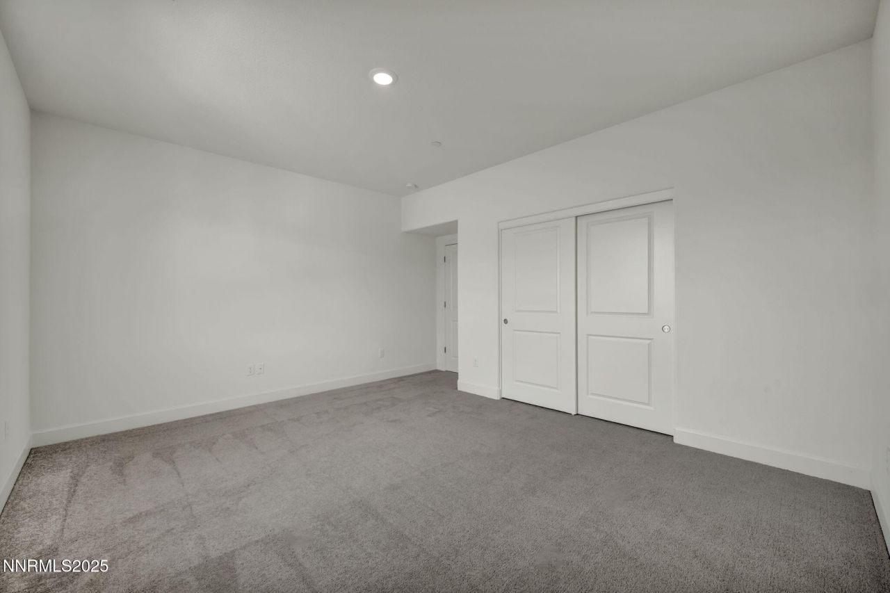 6870 Pilot Peak Road, Sparks, NV 89436 Photo