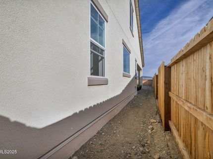 6870 Pilot Peak Road, Sparks, NV 89436 Photo