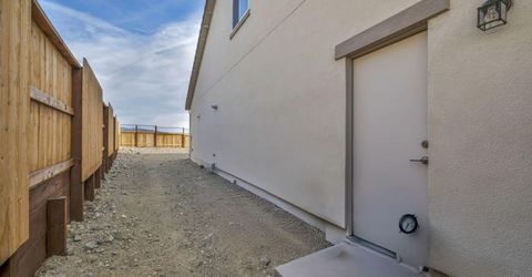6870 Pilot Peak Road, Sparks, NV 89436 Photo