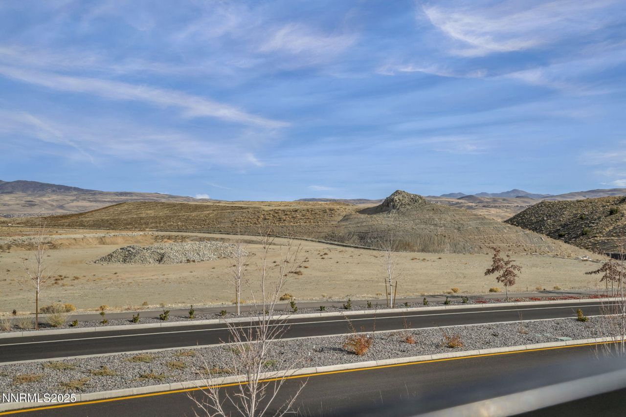 6870 Pilot Peak Road, Sparks, NV 89436 Photo
