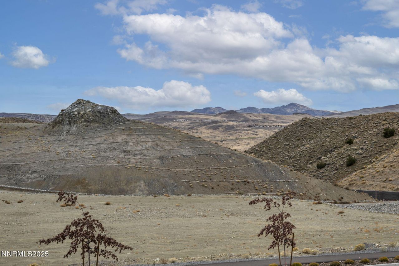 6870 Pilot Peak Road, Sparks, NV 89436 Photo