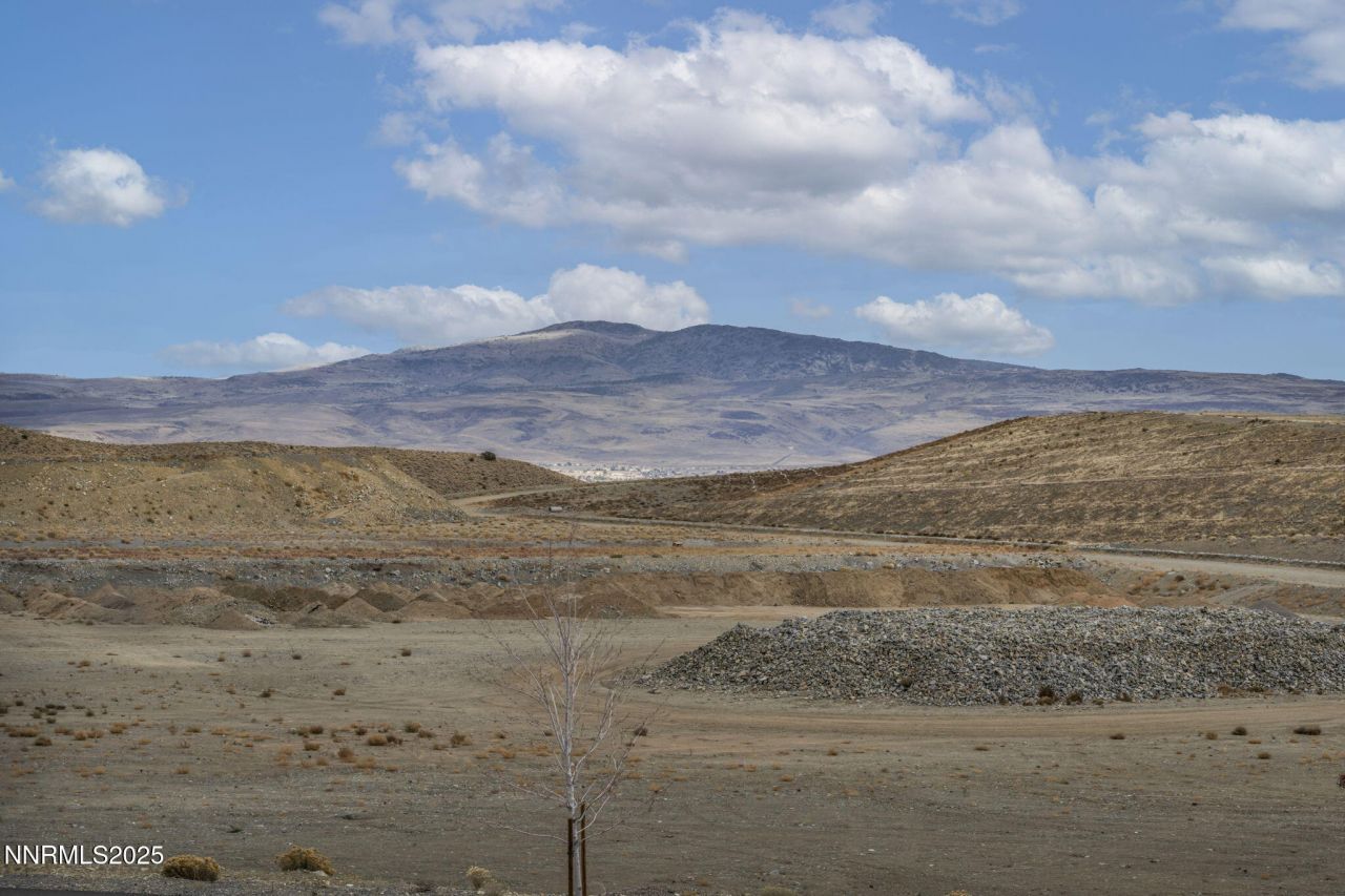 6870 Pilot Peak Road, Sparks, NV 89436 Photo