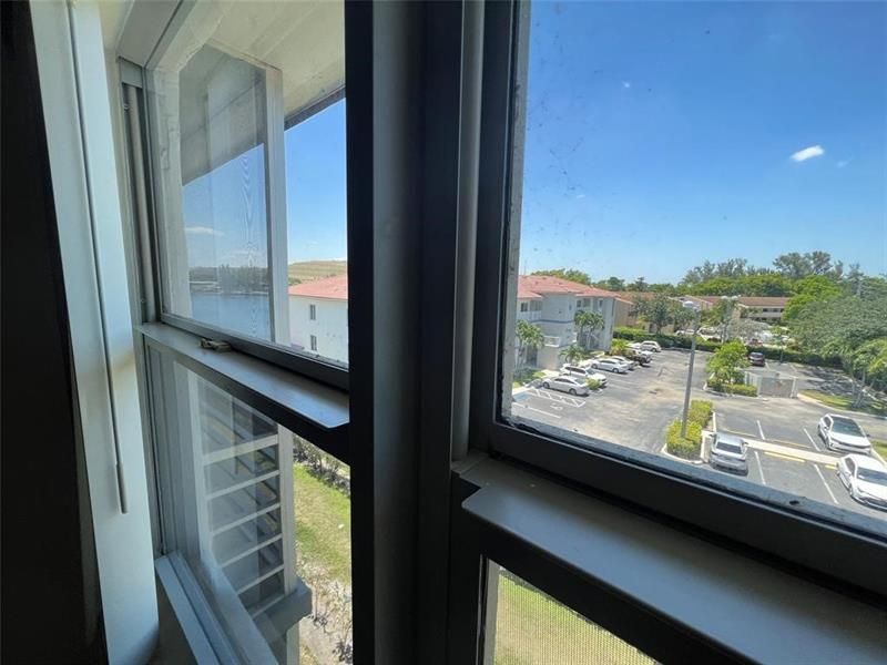 4311 Crystal Lake Drive, Unit 421, Deerfield Beach, FL 33064 Photo