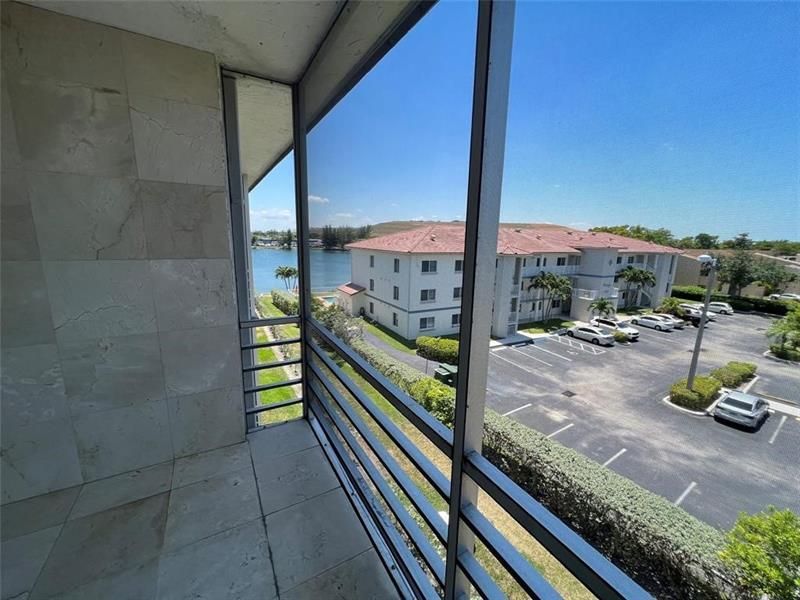 4311 Crystal Lake Drive, Unit 421, Deerfield Beach, FL 33064 Photo