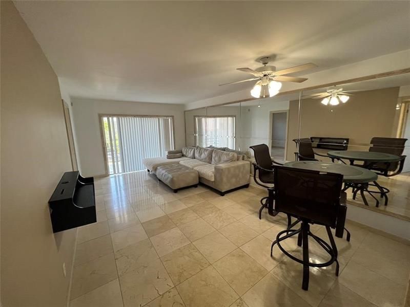 4311 Crystal Lake Drive, Unit 421, Deerfield Beach, FL 33064 Photo