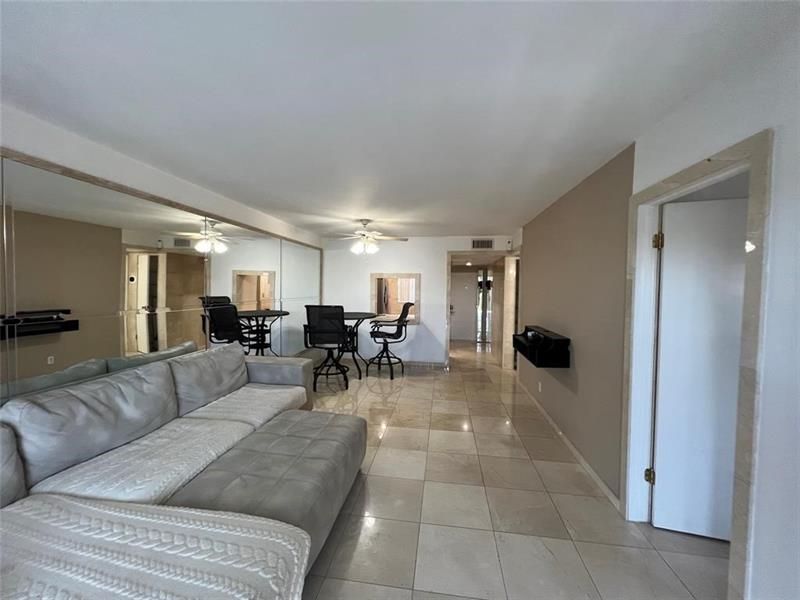4311 Crystal Lake Drive, Unit 421, Deerfield Beach, FL 33064 Photo