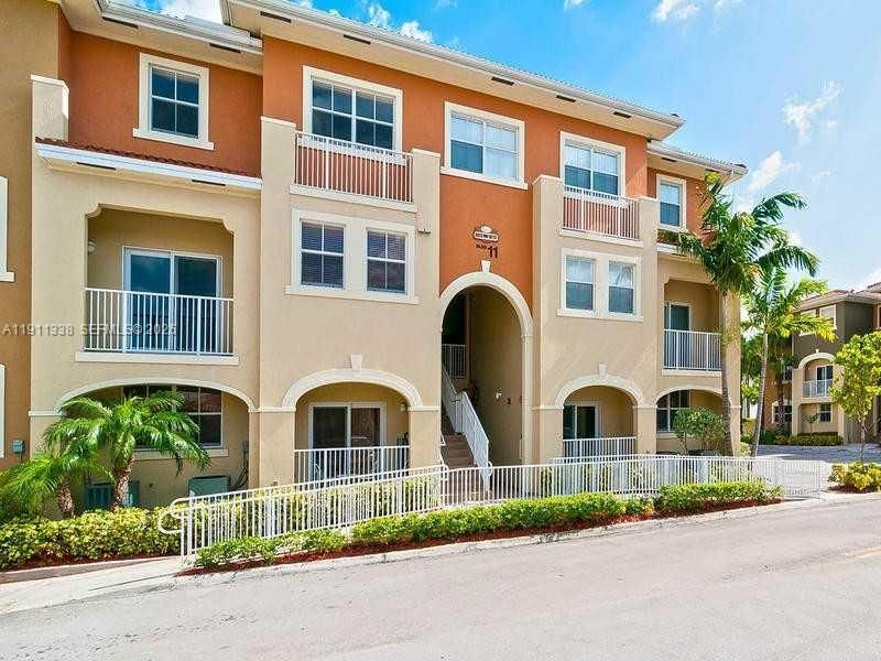 8833 NW 107th Ct, Unit 205, Doral, FL 33178 Photo