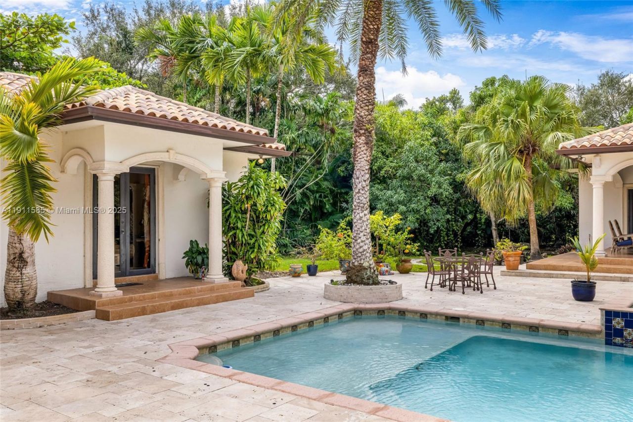 7030 SW 72nd Ct, Miami, FL 33143 Photo