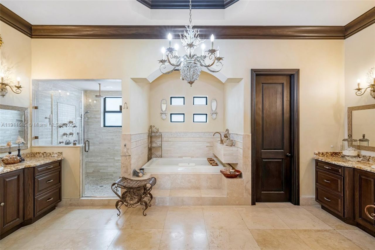 7030 SW 72nd Ct, Miami, FL 33143 Photo