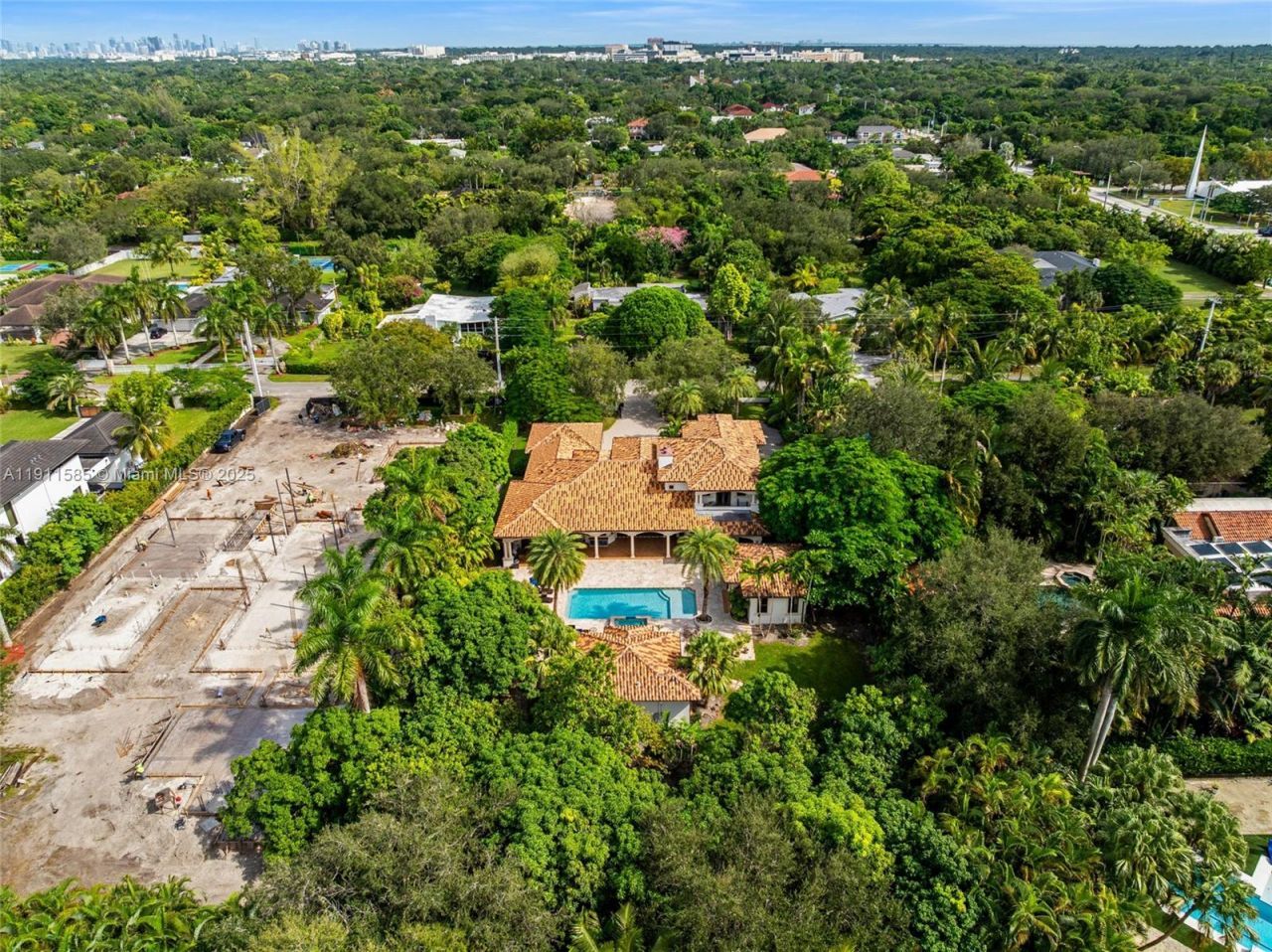 7030 SW 72nd Ct, Miami, FL 33143 Photo