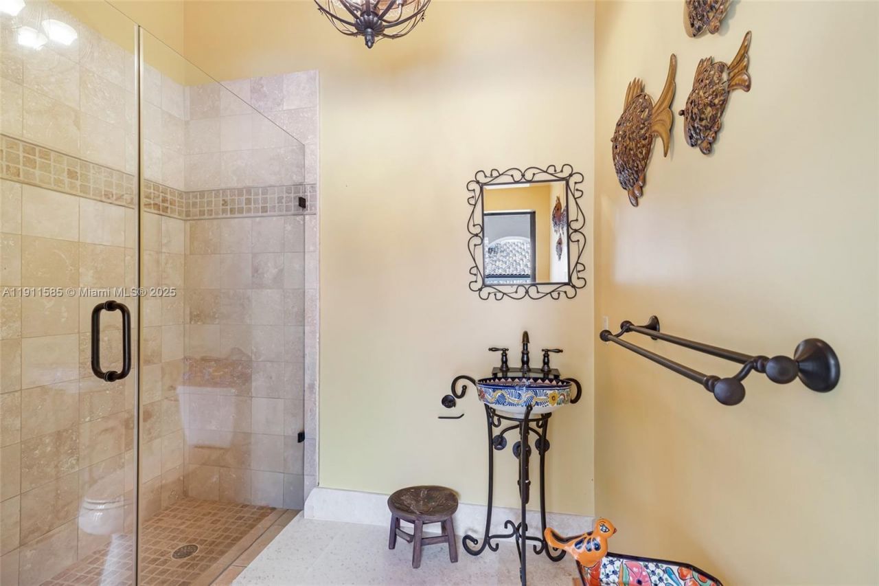 7030 SW 72nd Ct, Miami, FL 33143 Photo