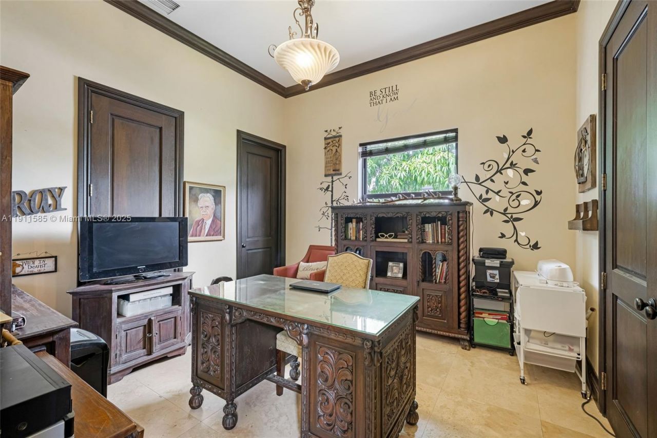 7030 SW 72nd Ct, Miami, FL 33143 Photo