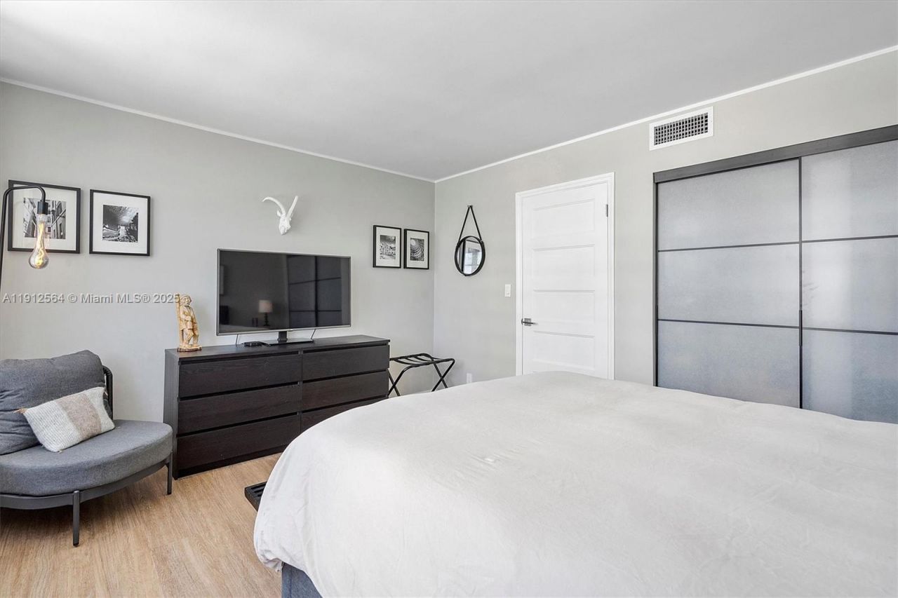 2150 Sans Souci Blvd, Unit B311, North Miami, FL 33181 Photo