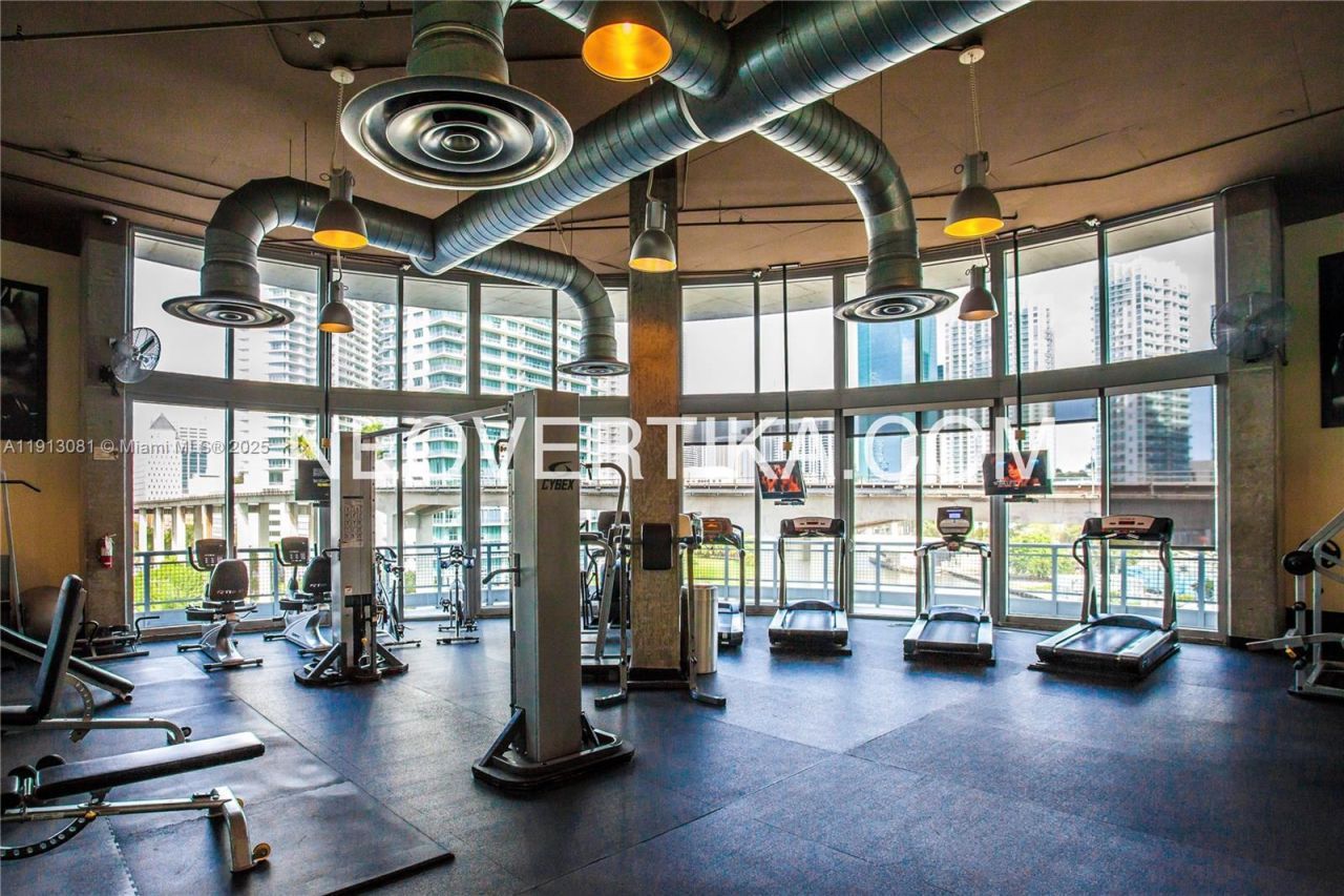 690 SW 1st Ct, Unit PHI20, Miami, FL 33130 Photo