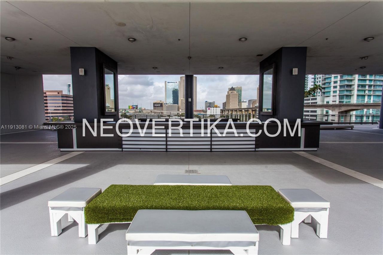 690 SW 1st Ct, Unit PHI20, Miami, FL 33130 Photo