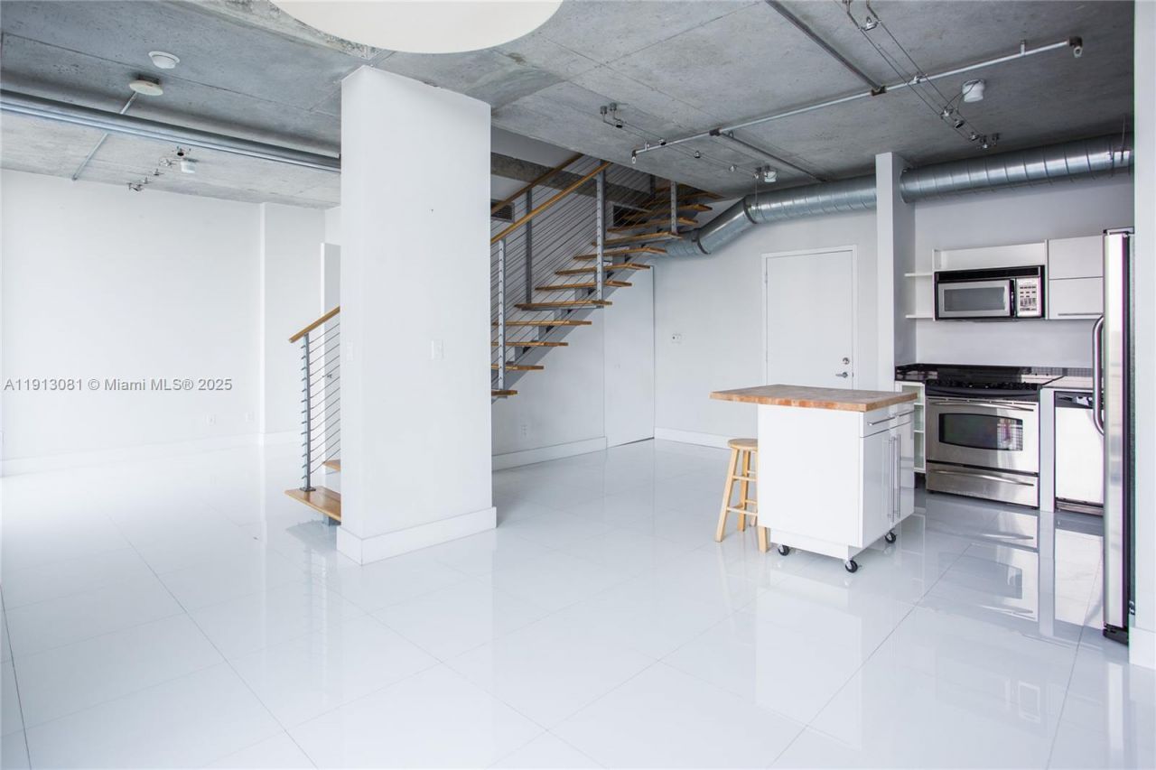 690 SW 1st Ct, Unit PHI20, Miami, FL 33130 Photo