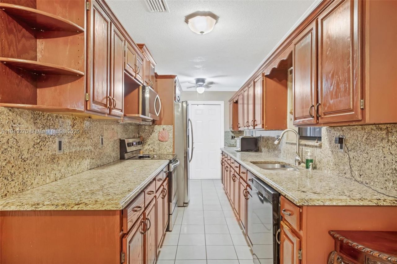 1798 SW 4th St, Homestead, FL 33030 Photo