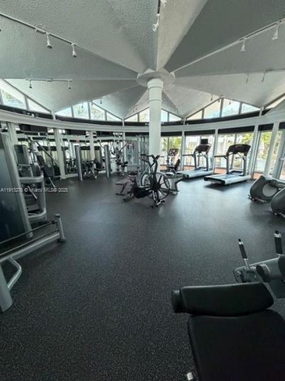 5055 Collins Ave, Unit 9A, Miami Beach, FL 33140 Photo