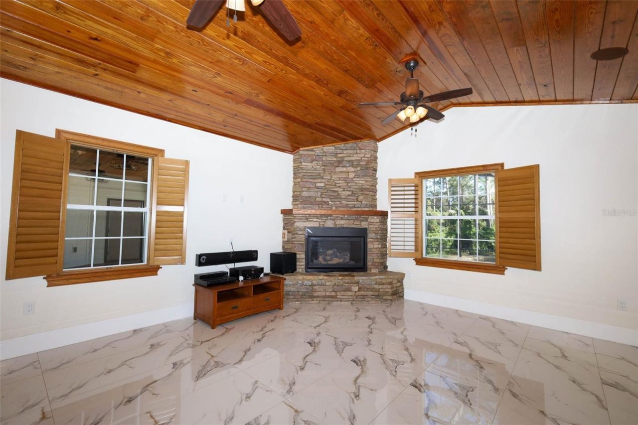 27012 Grand Oak Lane, Tavares, FL 32778 Photo