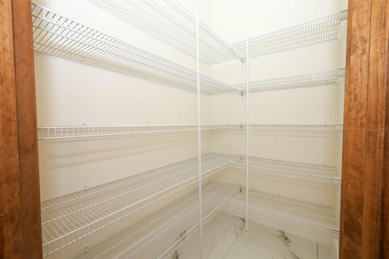 27012 Grand Oak Lane, Tavares, FL 32778 Photo