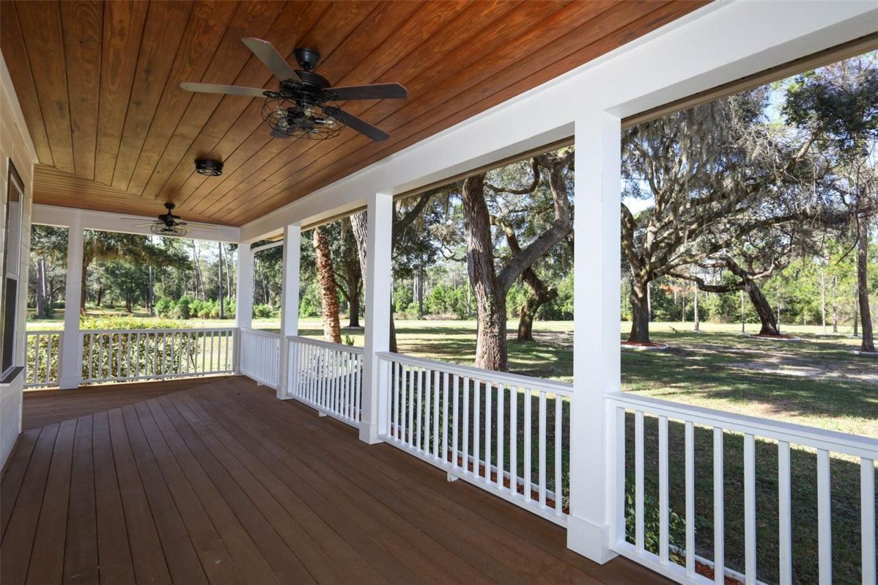 27012 Grand Oak Lane, Tavares, FL 32778 Photo