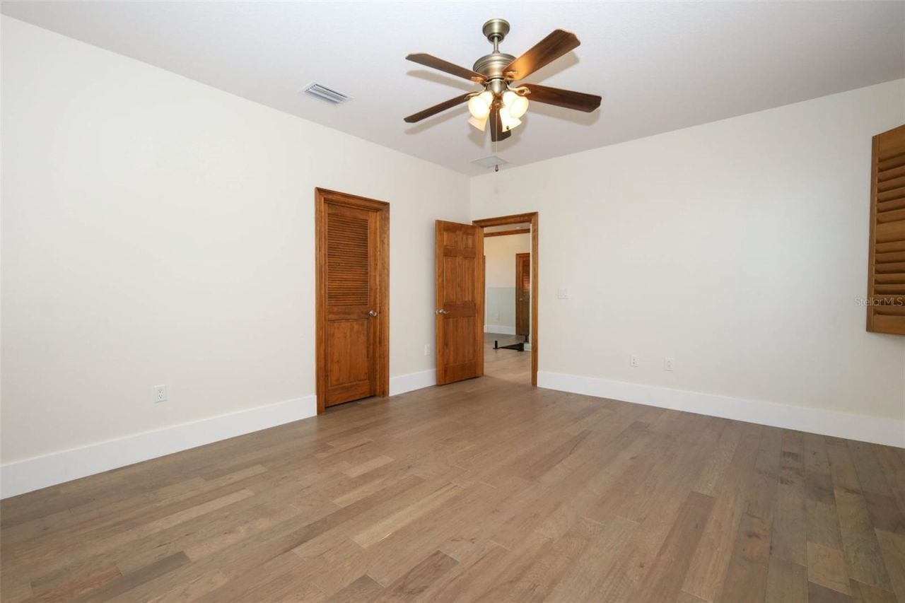 27012 Grand Oak Lane, Tavares, FL 32778 Photo