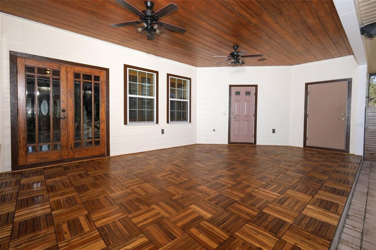 27012 Grand Oak Lane, Tavares, FL 32778 Photo