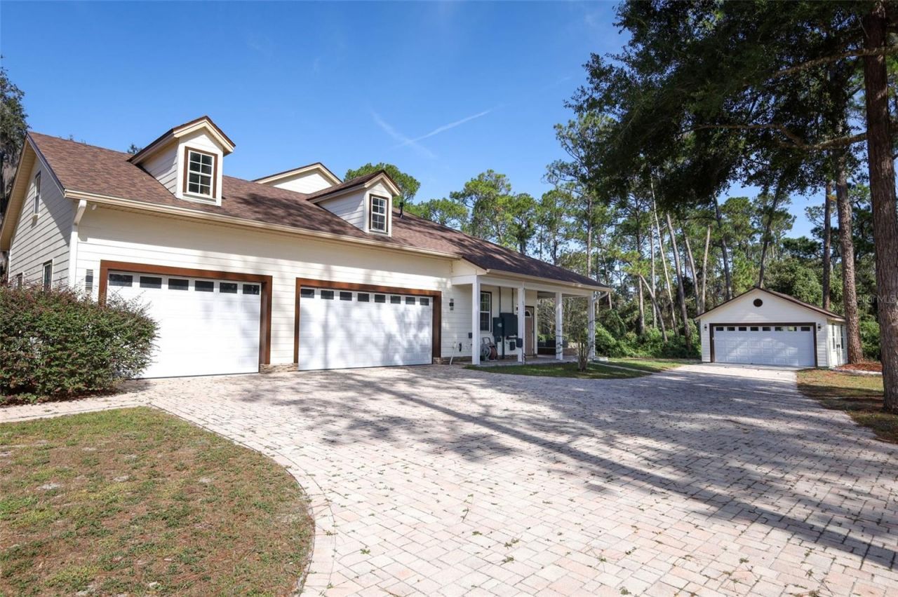 27012 Grand Oak Lane, Tavares, FL 32778 Photo