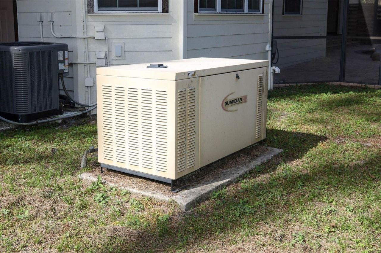 27012 Grand Oak Lane, Tavares, FL 32778 Photo