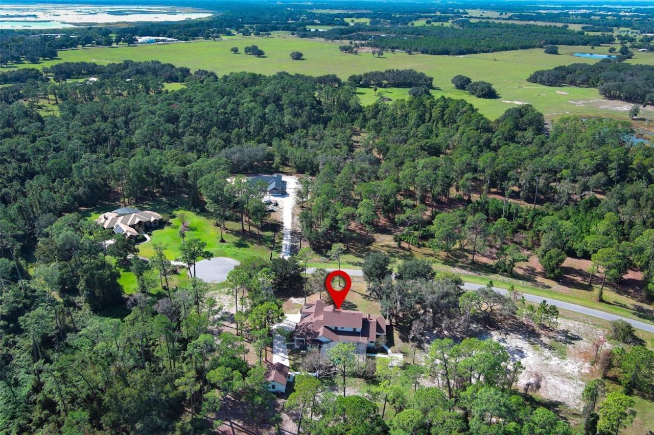 27012 Grand Oak Lane, Tavares, FL 32778 Photo