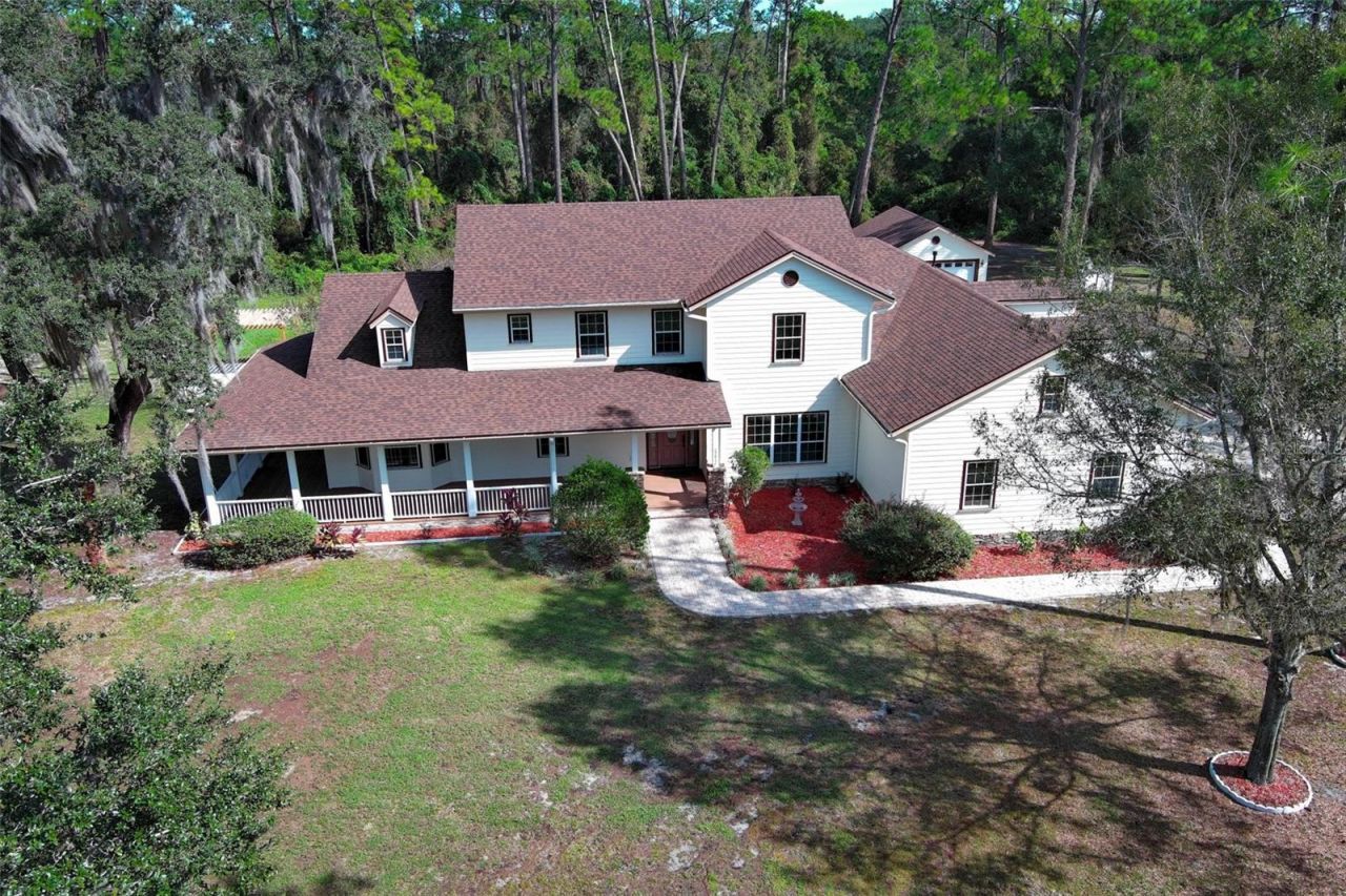 27012 Grand Oak Lane, Tavares, FL 32778 Photo