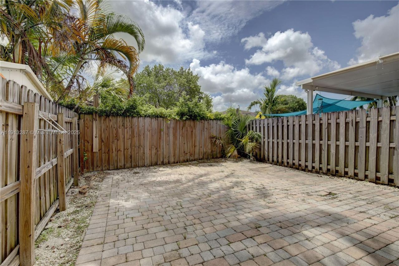 7341 NW 174th Ter, Unit 107, Hialeah, FL 33015 Photo