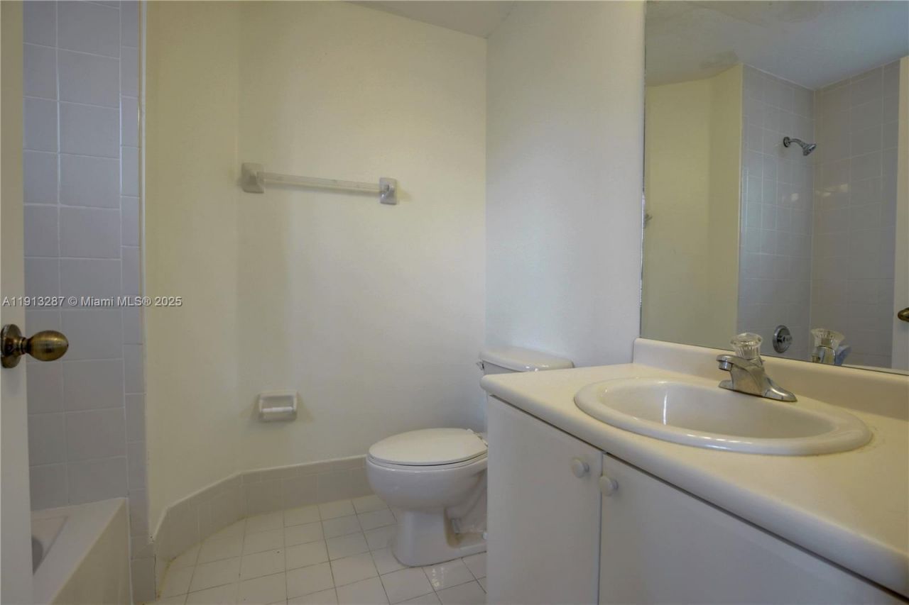 7341 NW 174th Ter, Unit 107, Hialeah, FL 33015 Photo