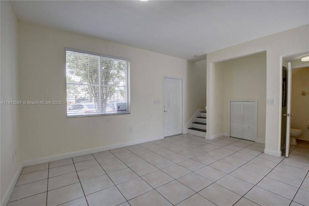 7341 NW 174th Ter, Unit 107, Hialeah, FL 33015 Photo