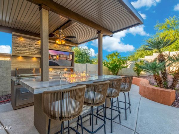 6430 W HACKAMORE Drive, Phoenix, AZ 85083