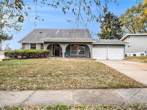 4398 Varano Drive, Florissant, MO 63033