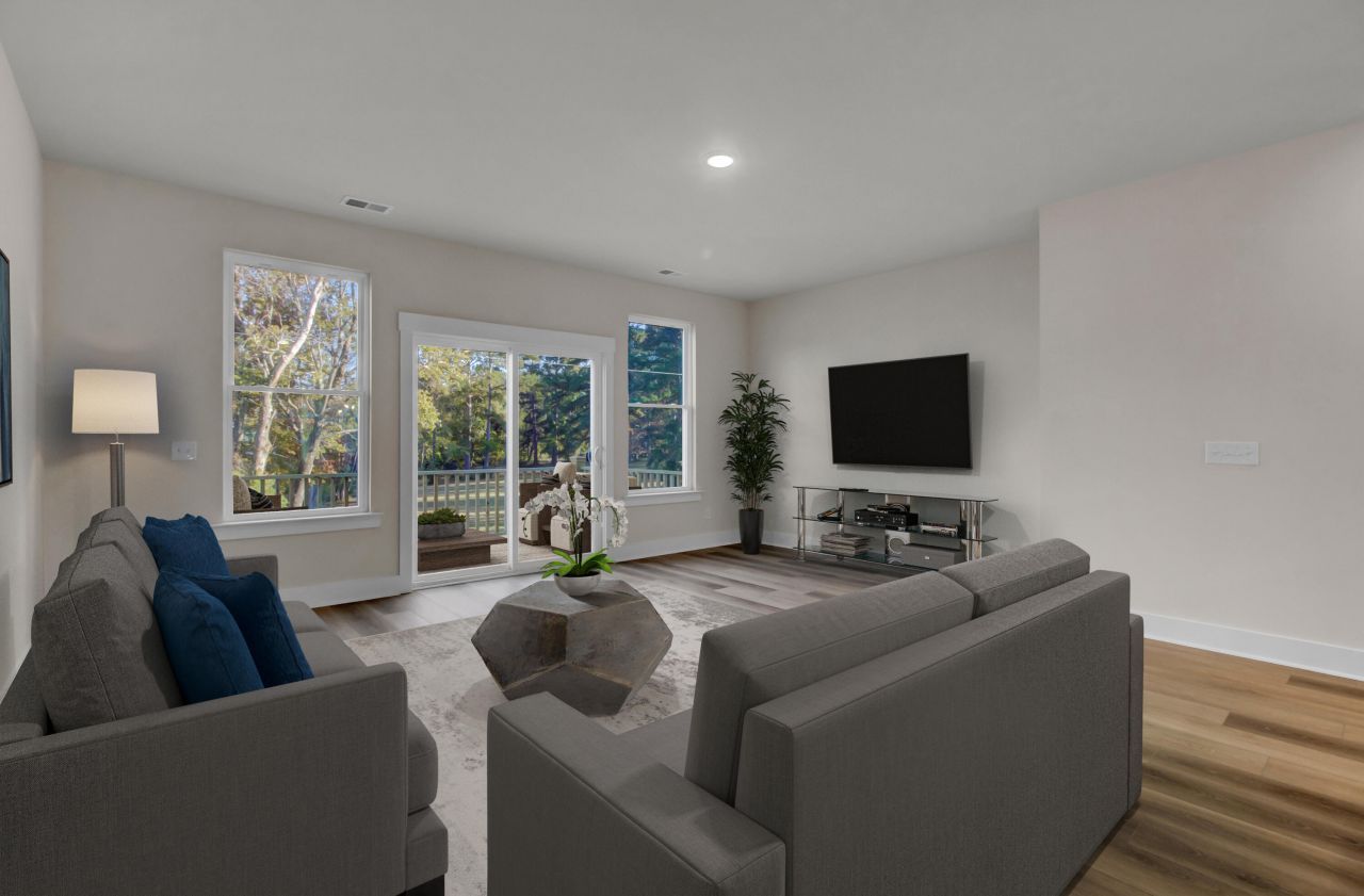 516 Heathwood Way Photo 9