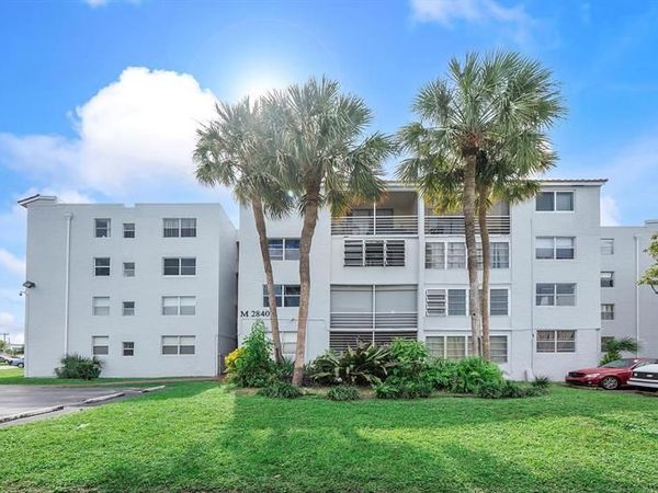 2840 Somerset Dr, Unit 205M, Lauderdale Lakes, FL 33311