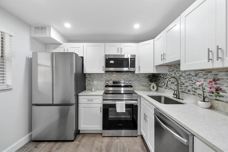 2840 Somerset Drive, Unit 205M, Lauderdale Lakes, FL 33311 Photo