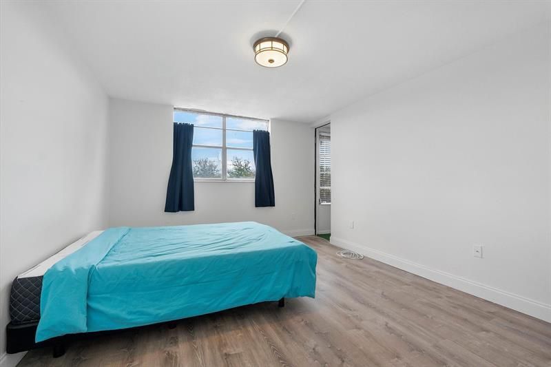 2840 Somerset Drive, Unit 205M, Lauderdale Lakes, FL 33311 Photo