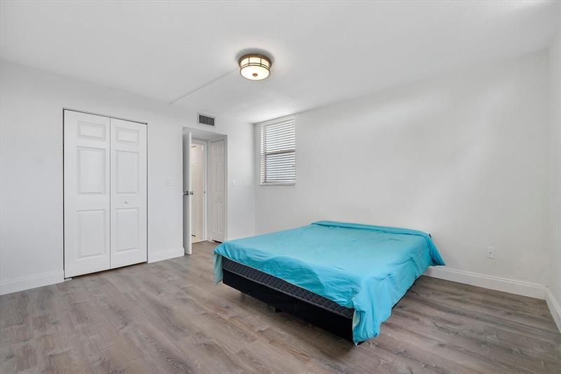 2840 Somerset Drive, Unit 205M, Lauderdale Lakes, FL 33311 Photo