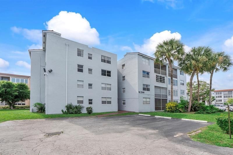 2840 Somerset Drive, Unit 205M, Lauderdale Lakes, FL 33311 Photo