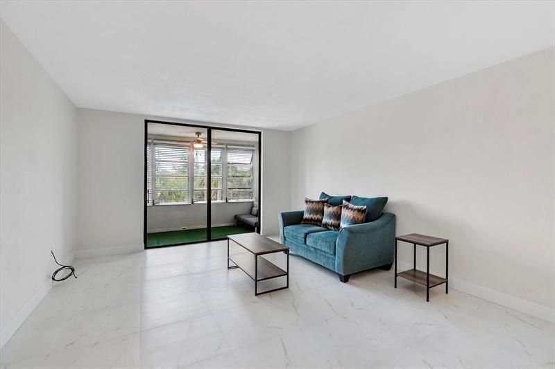 2840 Somerset Drive, Unit 205M, Lauderdale Lakes, FL 33311 Photo