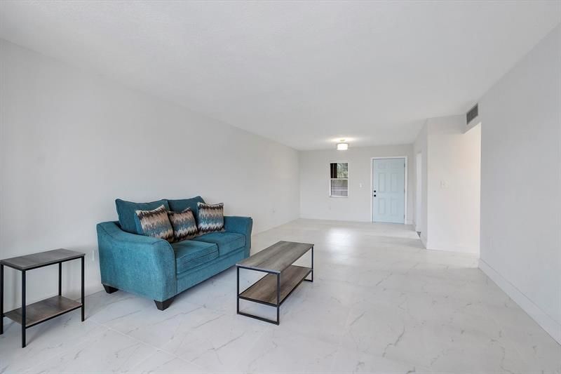 2840 Somerset Drive, Unit 205M, Lauderdale Lakes, FL 33311 Photo