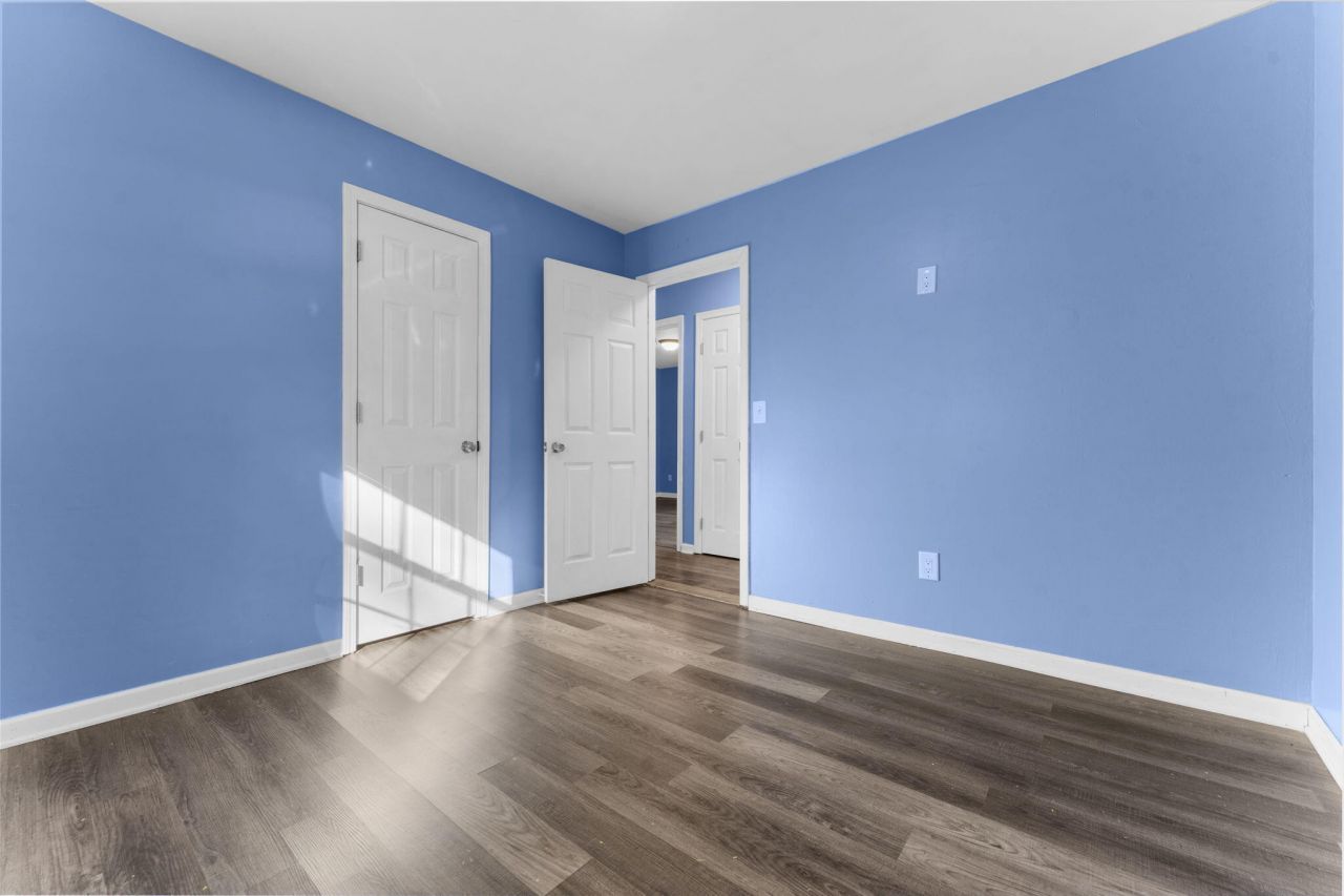 300 Logan Drive Photo 25