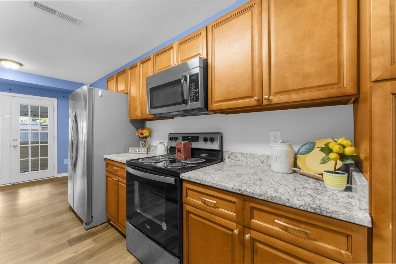 300 Logan Drive Photo 8