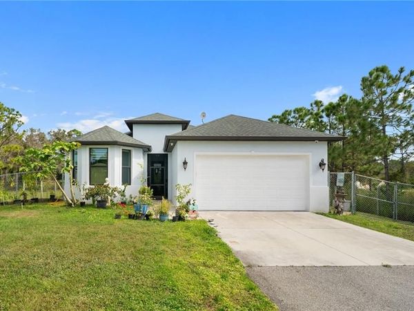 5270 42nd ST NE, NAPLES, FL 34120