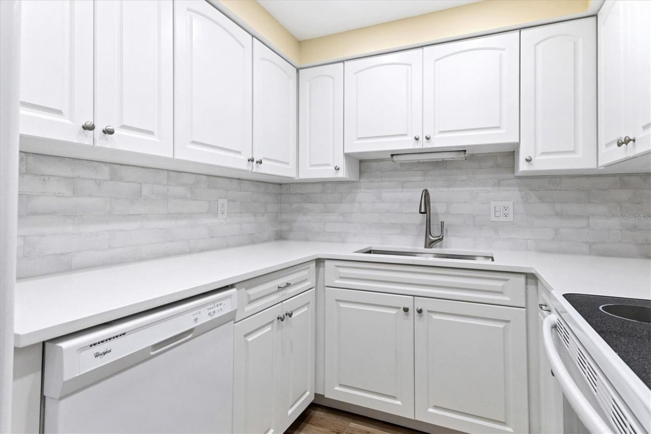 5855 Midnight Pass Road, Unit 420, Sarasota, FL 34242 Photo