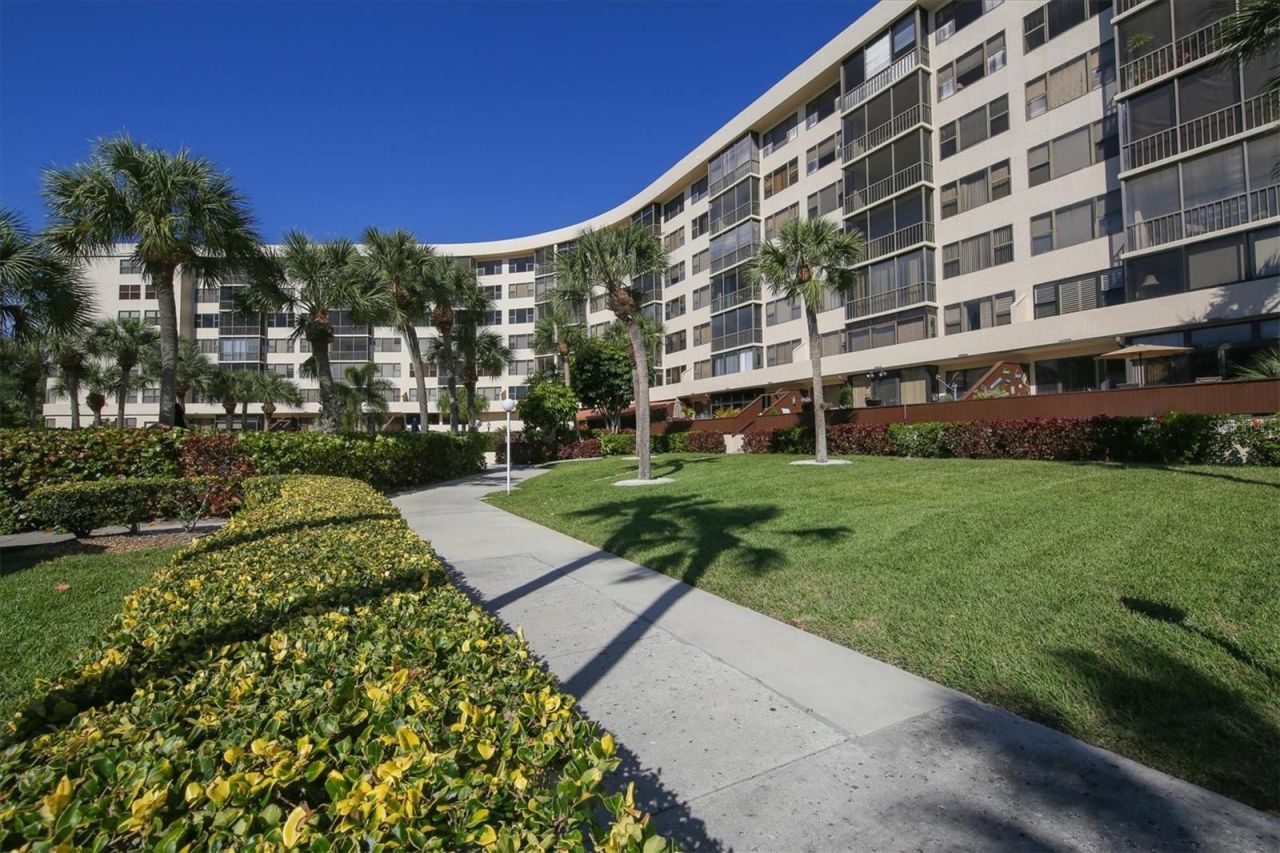5855 Midnight Pass Road, Unit 420, Sarasota, FL 34242 Photo